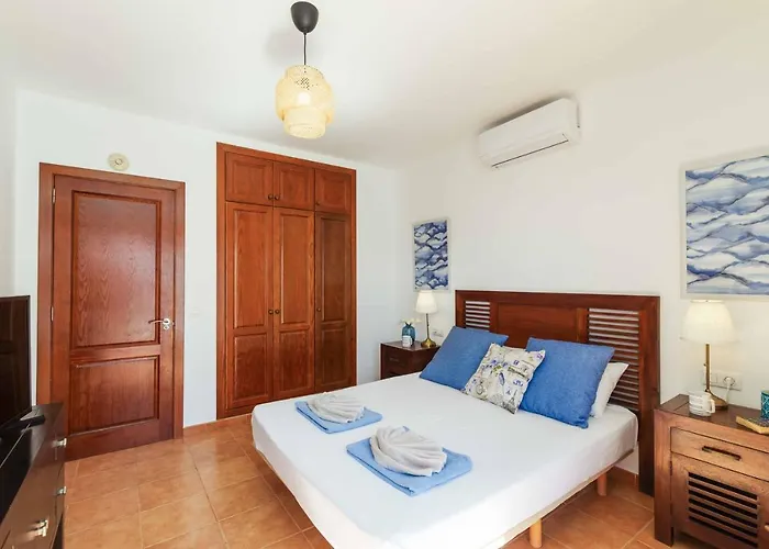 Rioja Villa Playa Blanca